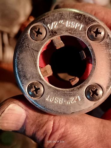 клуп: Клуппы трубный набор с трещоткой 3/8"- 1 1/4". Набор включает 5 — 3