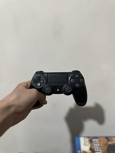 umd диски: Sony ps 4 с двумя джойстиками + fifa 18 диск Sony ps 4 в отличном — 3