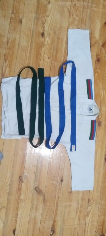 qadın alt paltarı: Məhsul: Adidas cüdo kimono dəsti - Brend: adidas - Ölçü: 2/150