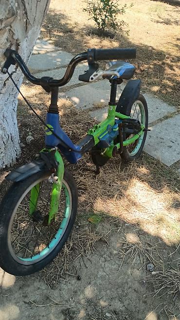 velosiped 20 lük: Uşaq velosipedi – 16” təkərlər Xüsusiyyətlər: - Rəng: yaşıl-mavi — 1