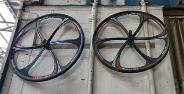 титановые диски велосипеда: Новые титановые диски черные 
цена за пару 5000 сом размер 26