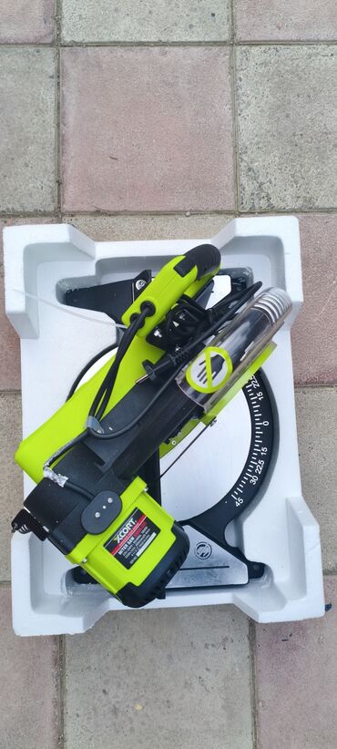 Uqlorezlər: XCORT XJX05-255 göncü (miter) mişar – 255 mm / 10" Xüsusiyyətlər: - — 8