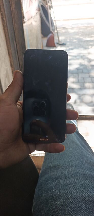 fleş: Honor 8S, rəng - Göy, Qırıq