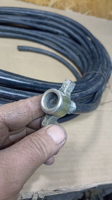 Другие аксессуары: Нагрузочная вилка 12в.
Шланг подкачка на КамАЗ — 7