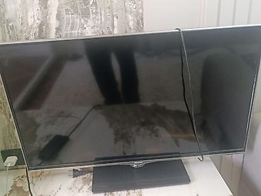 Телевизор Hisense 32" (модель на шильдике сзади: TLM32V77P) -
