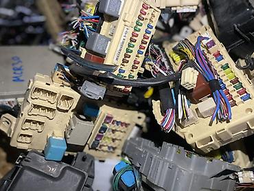 Капоты и комплектующие: Петли капота Toyota, Б/у, Оригинал — 25