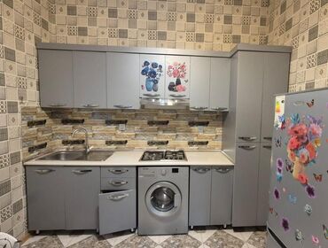 metbex masaları: Metbex mebeli 250₼ satilir .Uzerinde moyka verilir .Olcu 3 metr .Unvan