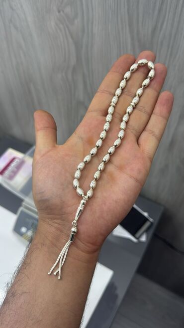 Təsbehlər: Gumuş tesbehler. 925 prob. Yenidir.qiymetler ferqlidir. Cekiye gore — 16