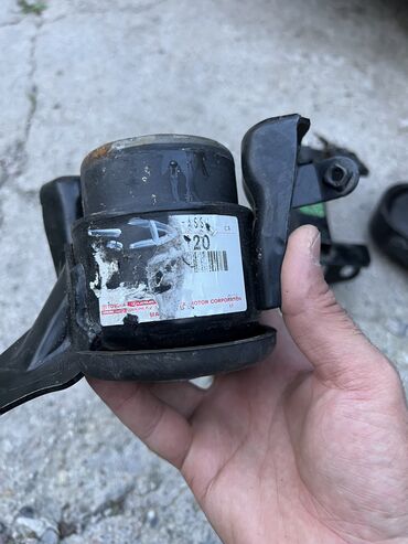 Подушки мотора: Подушка мотора Toyota 2005 г., Оригинал, Япония — 2