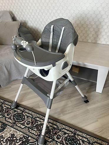 Yemək masaları, oturacaqları: Uşaq yemək stulu – Kidilo, boz/ağ rəngdə. - Yumşaq, silinməsi asan — 2