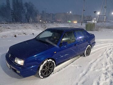 машина вента: Volkswagen Vento: 1997 г., 2 л, Механика, Бензин, Седан