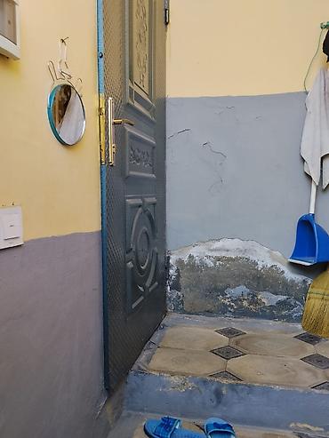 lenkeranda satisda olan evler: Satılır: həyət evi. Xirdalanin merkezinde xudmani heyet evi. Kursulu — 3