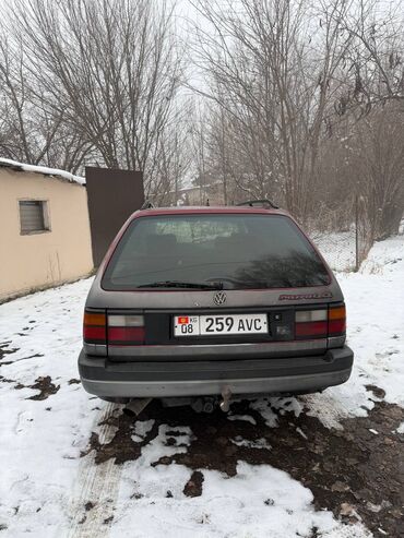 Volkswagen: Volkswagen Passat Variant: 1993 г., 2 л, Механика, Газ, Универсал — 10