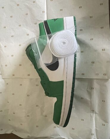 обувь jordan: Продаю кроссовки Nike Air Jordan 1Low Pine Green.Покупал в krossbox не