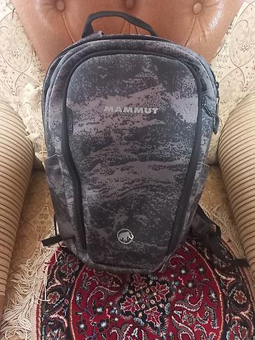 Rukzaklar: MAMMUT markasinin ruzaki kanputur ucundur isvcreden almisam bir iki — 2