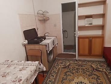 Kirayə otaqlar: Salam 9 mkr Nəsimi m. yaxın 26 və 18 saylı marşrutların son — 2