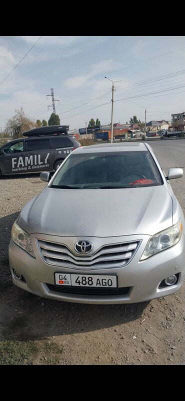 тайота мала метрашка: Toyota Camry: 2010 г., 2.5 л, Типтроник, Бензин, Седан