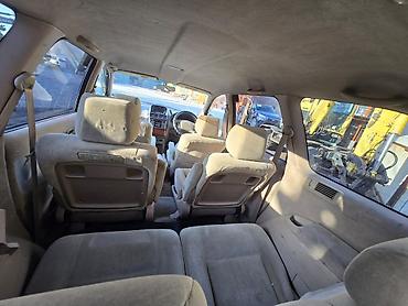 таета 200: Toyota Gaia: 2002 г., 2 л, Бензин, Минивэн — 3