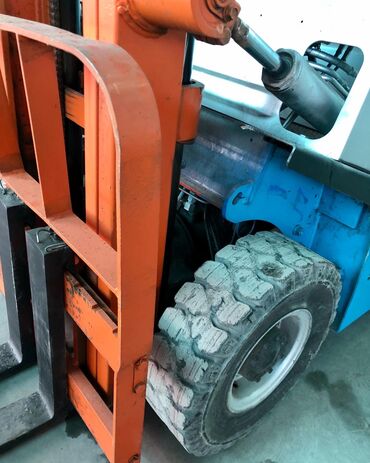 Погрузчики: Погрузчик, Вилочный — 11