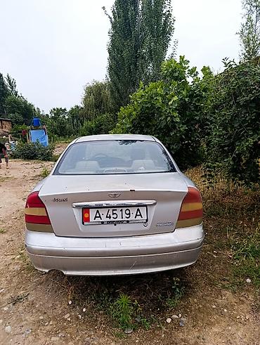 дордой мото: Daewoo Nubira: 1999 г., 1.6 л, Кол менен иштөөчү, Бензин, Седан — 2