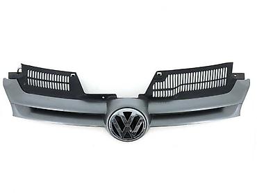 5w30 ulje: MASKA ZA VOLKSWAGEN GOLF 5 OD 2003. DO 2006. GOD. | Polovni — 1