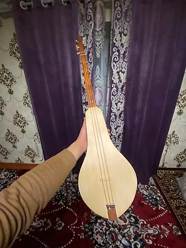 Гитары: Комуз…Өтө эмгекти мээнети талап кылган Үч кылдуу кыргыздын салттуу — 8