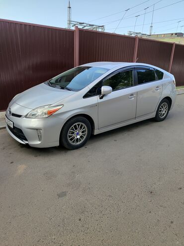 лобовые стекла замена: Toyota Prius: 2015 г., 1.8 л, Вариатор, Гибрид, Хэтчбэк