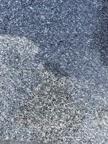 Фасадные гранитные плитки: Гранит Серый гранит от 1700, кок сарай,натуральный камень, такая цена — 6