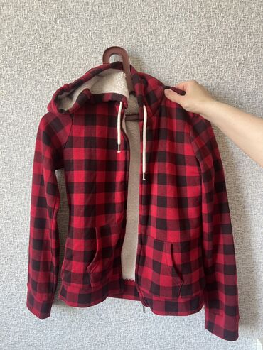 adidas jaket: Az qeyinilib, yenidir