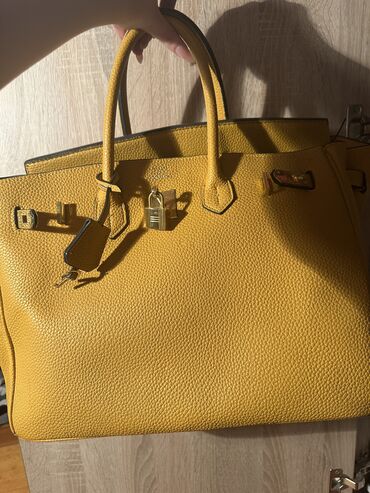 кепка мерседес: Продаю сумку Hermes срочно
Состояние хорошее