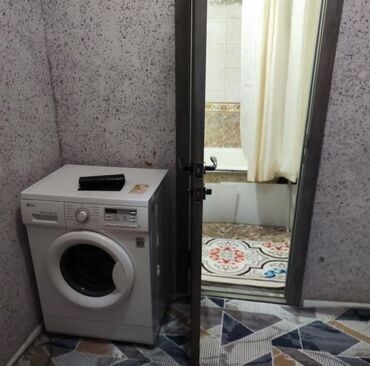 сдаю квартиру в районе аламединского рынка: 1 бөлмө, Кыймылсыз мүлк агенттиги, Чогуу жашоосу жок, Жарым -жартылай эмереги бар