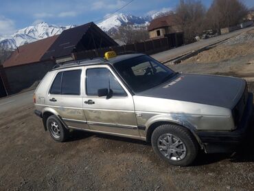 Volkswagen: Volkswagen Golf: 1984 г., 1.3 л, Механика, Бензин, Седан