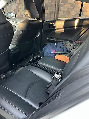 Toyota: Toyota Prius: 2017 г., Гибрид, Хэтчбэк — 8