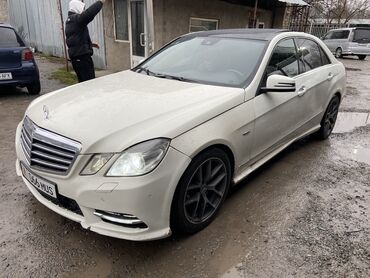 Nissan: Mercedes-Benz E-Class: 2012 г., 3.5 л, Робот, Бензин, Седан