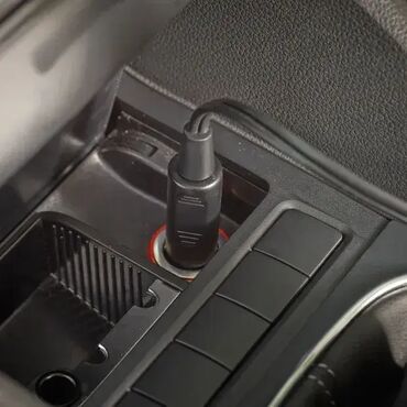 Ručni usisivači: *** AKCIJA *** #2622 Kvalitetan usisivač za auto BLACK+DECKER; Model — 7