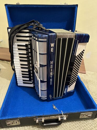 Аккордеоны: Продаю Привозной Германский Аккордеон Роялстандарт метеор — 9