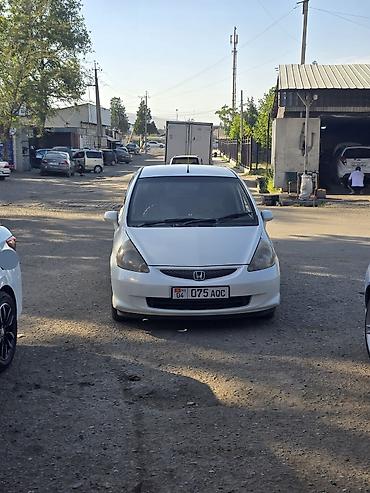 sprinter 4 4: Honda Fit: 2003 г., 1.5 л, Вариатор, Бензин, Хэтчбэк — 2
