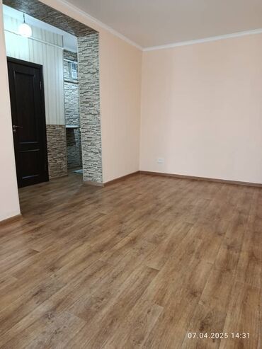 квартиры в чолпон ате снять: 1 бөлмө, 30 кв. м, Хрущевка, 1 кабат, Косметикалык ремонт