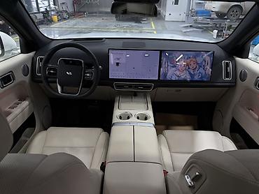 Lixiang: Lixiang L7: 2024 г., 1.5 л, Вариатор, Гибрид, Кроссовер — 10