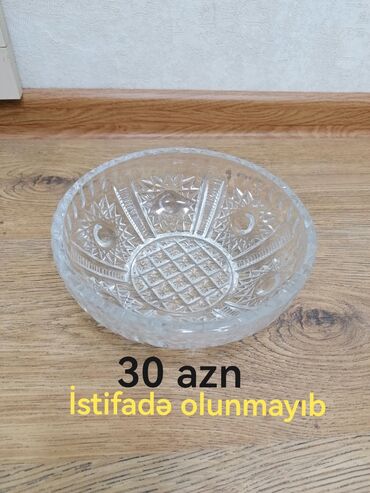 гибкий камень в баку: 30 azn meyvə və kanfet vazası kimi istifadə olunur. Heç bir çatı