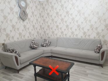 Boşqablar: Künc divan 450 AZN satılır Açılır bazası var . ölçü 2.50sm 3. 20