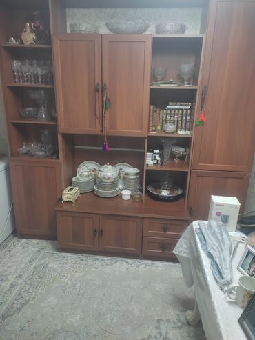 помощник тумбочка: Стенка-шкаф, Самовывоз