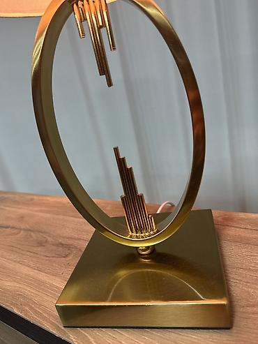 deco dcm48: Настольная лампа в стиле арт-деко - Абажур: цилиндрический — 3