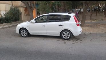 disklərin satışı: Hyundai i30: 1.4 l | 2010 il Hetçbek