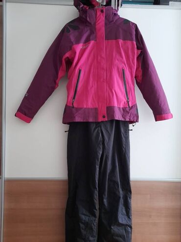 чёрная куртка зимняя: Пуховик, S (EU 36)