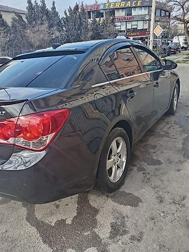 Chevrolet: Chevrolet Cruze: 1.4 l | 2011 il 341790 km Sedan — 12
