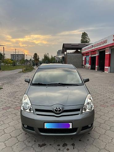 Toyota Corolla Verso: 2007 г., 1.8 л, Механика, Бензин, Минивэн
