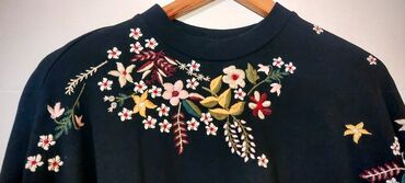 pull and bear trenerke zenske: Pull and Bear, M (EU 38), Cvetni, bоја - Crna