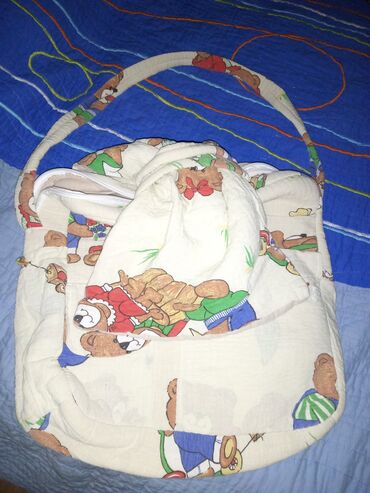 Autosedišta: Bebi torba, sa produzetkom za presvlacenje bebe podloga, kad se skopi