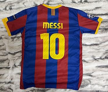 Спортивный инвентарь: Barcelona 10/11 sezonu forması Messi 10 nömrə

Razmer: 164 (13-15 yaş) — 2